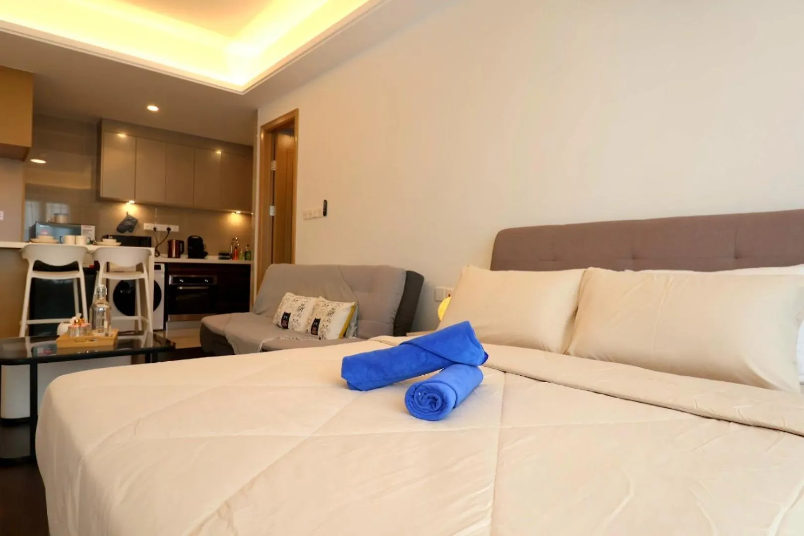 R&F Phase2 简约设计单间三人skylineview Lägenhet Johor Bahru