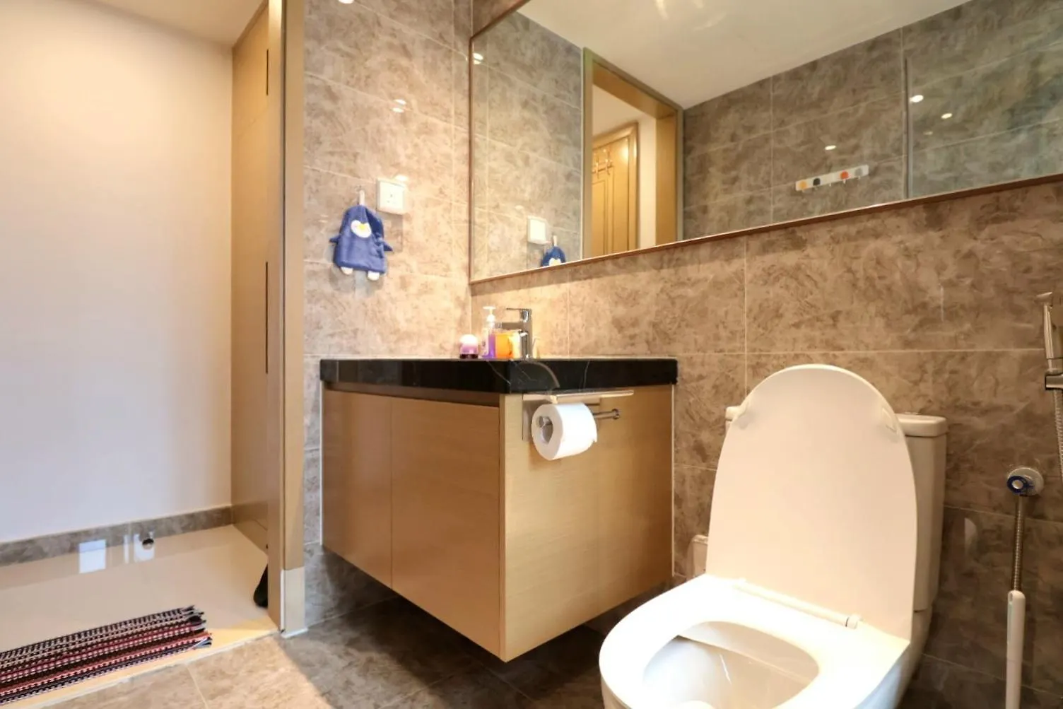 R&F Phase2 简约设计单间三人skylineview Lägenhet Johor Bahru 0*,